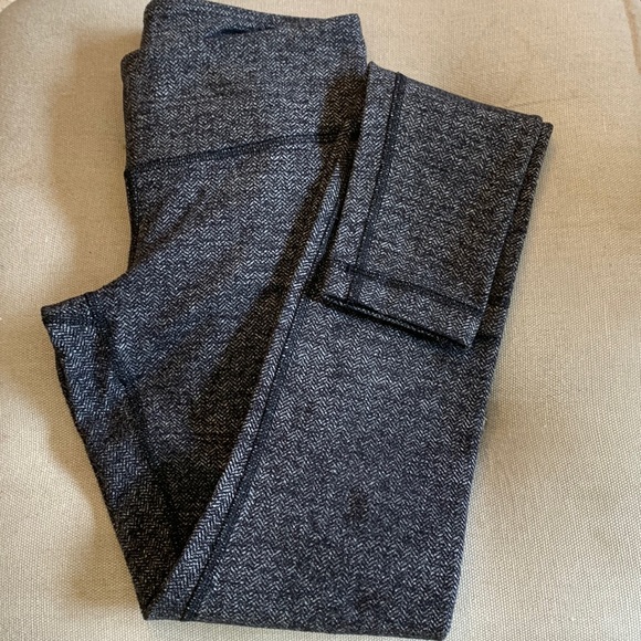 Lululemon leggings - Picture 1 of 5
